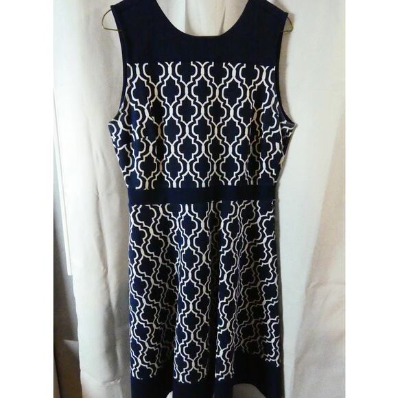 Land's End Women's Size 10 Dress Sleeveless Zipper Pockets - Picture 1 of 6